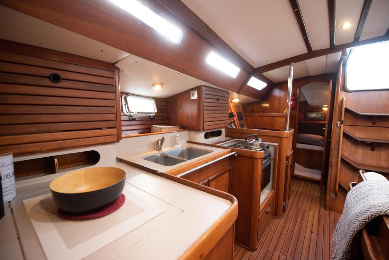 Nuit Sur Un Bateau Hotel La Rochelle  Kültér fotó
